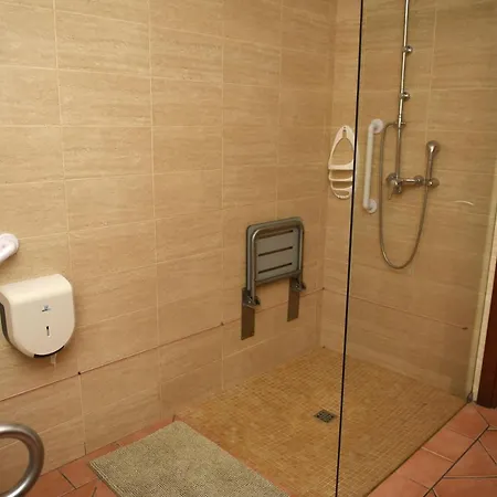 Отель Rural Rocha Da Gralheira *